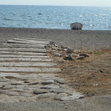 Mandorla Apartments Lárdosz Kültér fotó