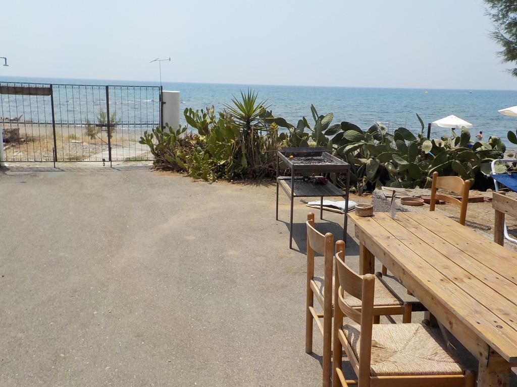 Mandorla Apartments Lárdosz Kültér fotó